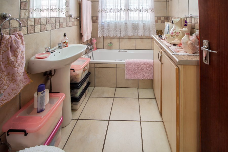 3 Bedroom Property for Sale in Keidebees Northern Cape